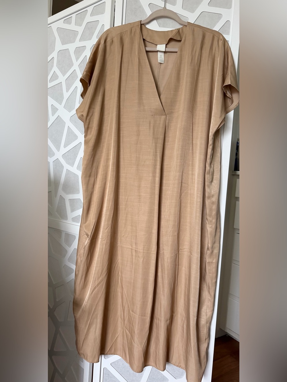 H&M Beige/Tan V-Neck Midi Dress